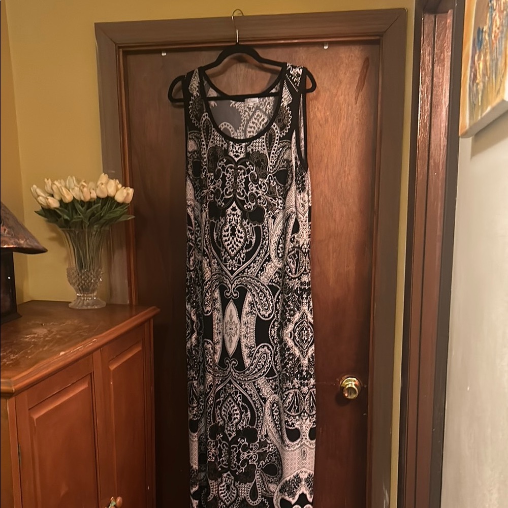 Black and White Paisley Maxi Dress